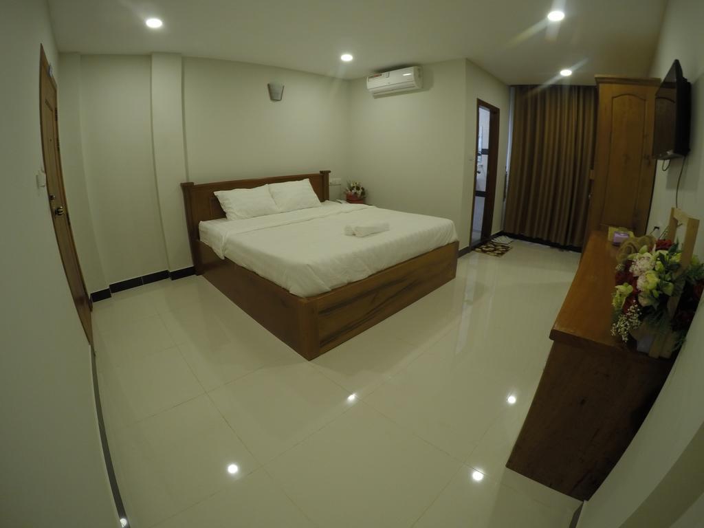 Regal Home Guesthouse พนมเปญ ภายนอก รูปภาพ