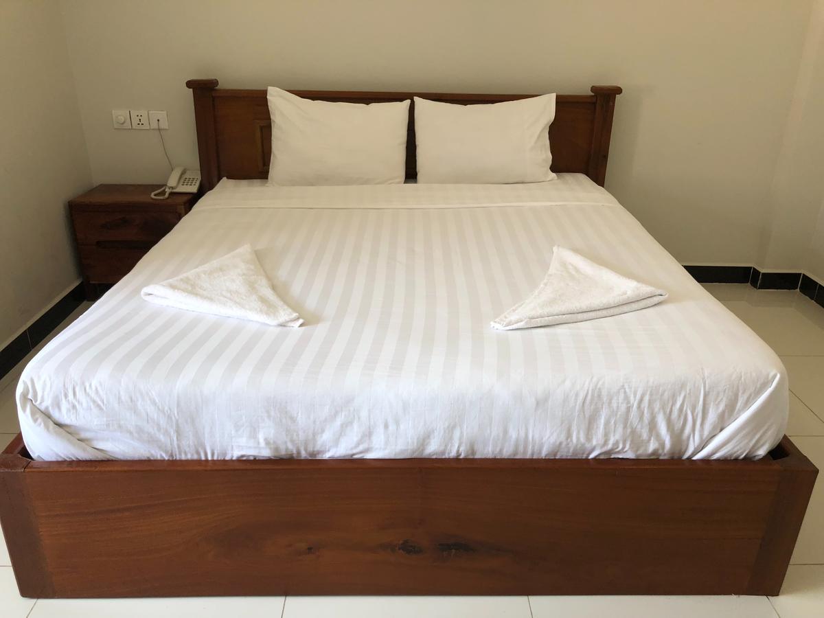 Regal Home Guesthouse พนมเปญ ภายนอก รูปภาพ